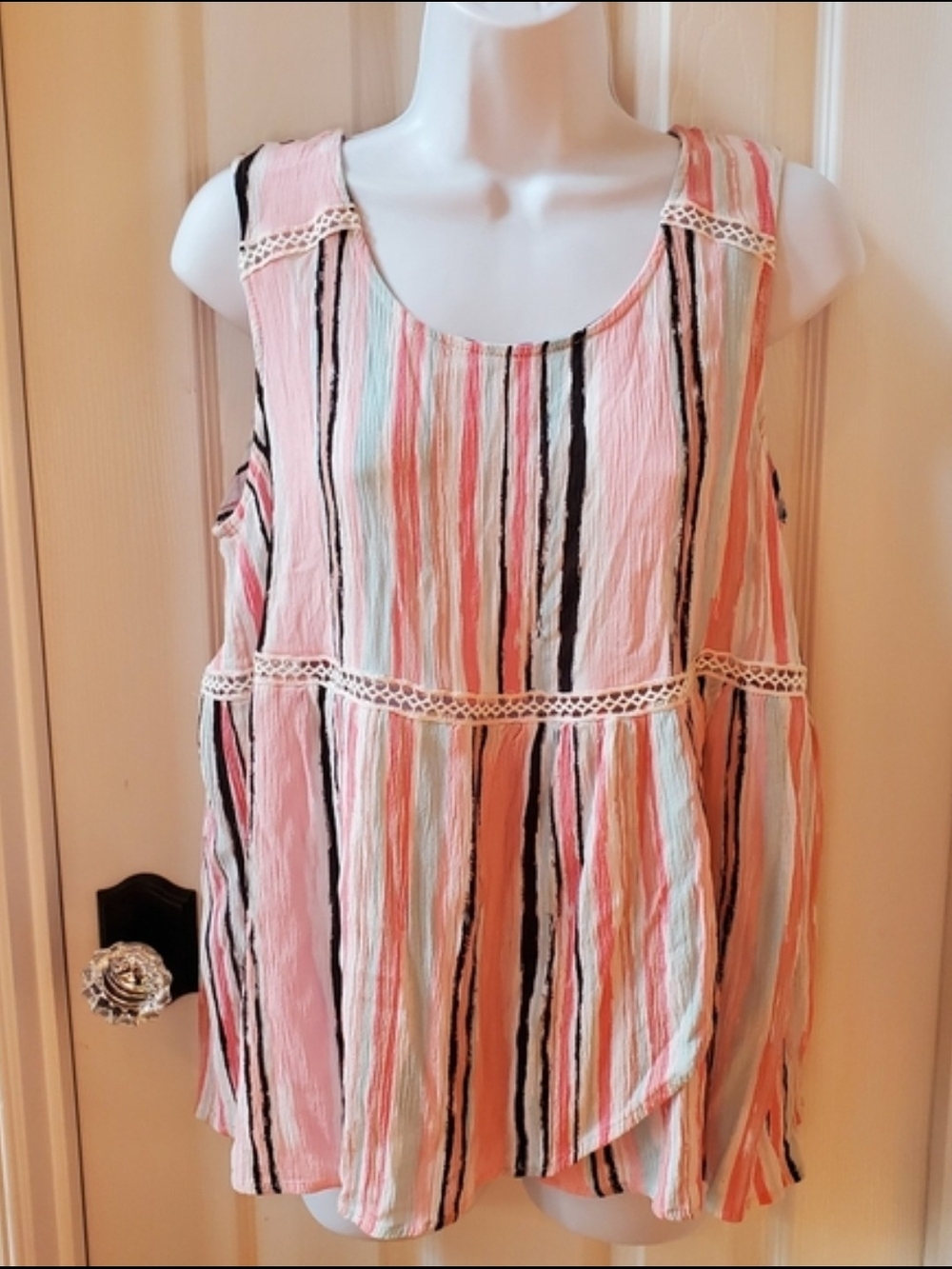Weekend Suzanne Betro Striped Sleeveless Peplum Top With Tulip Hem XL